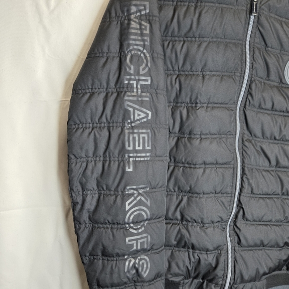 Michael Kors Travel Engineered Black Puffer Coat Jacket Mens size Large - Picture 2 of 15